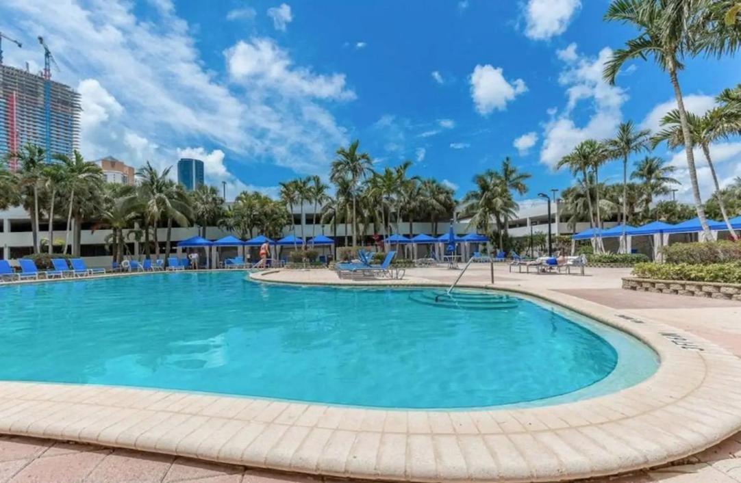 Beautiful Apartment Steps Away From The Beach Miami Beach Dış mekan fotoğraf